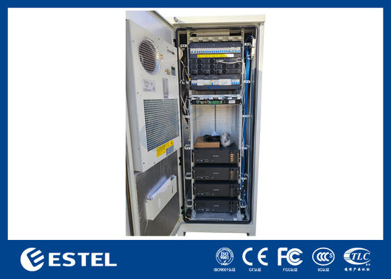 Goedkope, aanpasbare, geïntegreerde hybride energie telecomvoedingssysteem met zonne-energie, elektriciteitsnet, dieselgenerator en batterij voor stroomvoorziening van telecomlocaties in de buitenlucht