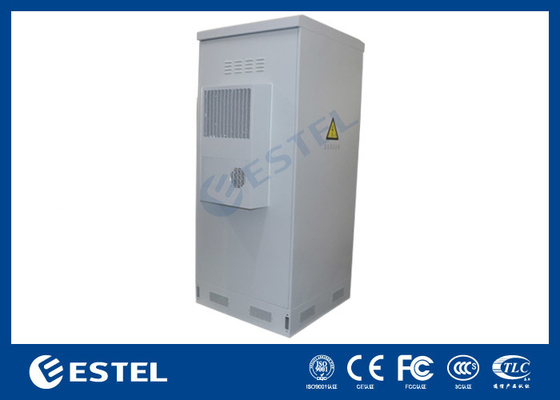 Intelligente outdoor geïntegreerde telecomkast met monitoren en temperatuurcontroller