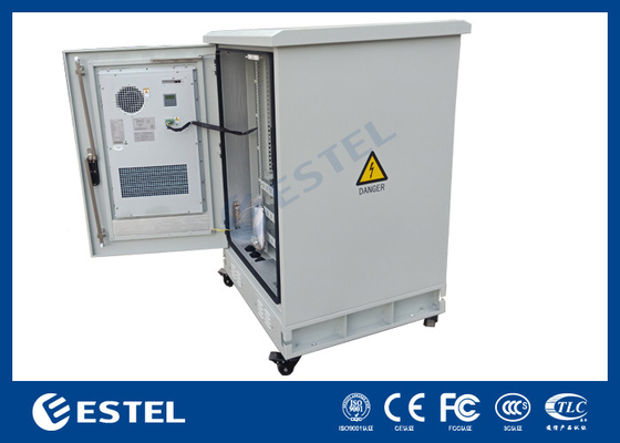 ET8080130A-22U Outdoor Telecom Cabinet met airconditioning en vier wielen
