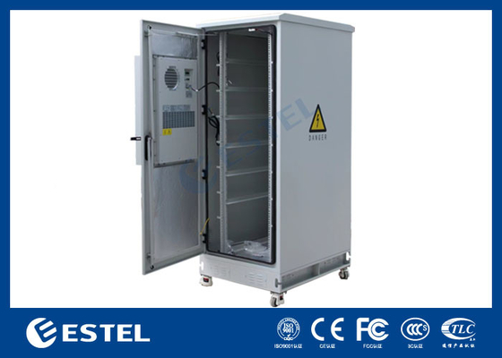 Standaard 38U Outdoor Data Cabinet met DC airconditioner en wielen gemakkelijk te verplaatsen