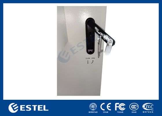 8U IP55 RAL7035 Buitenpaalmontage Telecomkast met Temperatuur Thermische Regeling