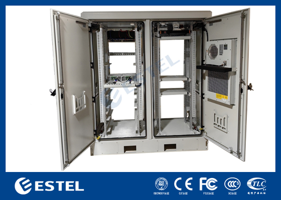 Outdoor Telecom Power System met geïntegreerde kast en pure batterijkast voor prestaties in ruwe omgevingen