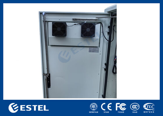 Buitenruimte 19 inch Rack Cabinet 32U IP65 met koelventilatoren LED-verlichting Veiligheid voor telecommunicatie en industriële toepassingen