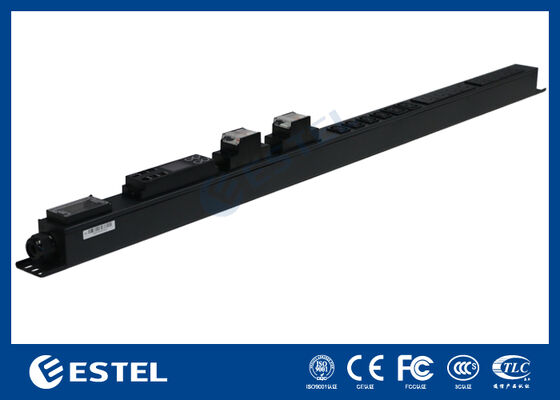 APC Smart PDU met realtime stroombewaking en omgevingssensoren voor datacenterbeheer en stroomlevering