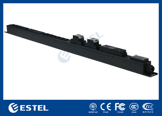 APC Smart PDU met realtime stroombewaking en omgevingssensoren voor datacenterbeheer en stroomlevering