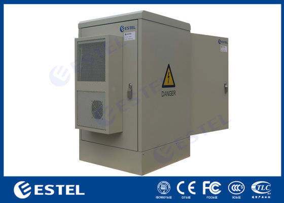 Het Kabinetsvloer van twee Deur16u IP65 zet de Openluchttelecommunicatie met Airconditioner voor het Koelen op