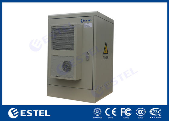 Het Kabinetsvloer van twee Deur16u IP65 zet de Openluchttelecommunicatie met Airconditioner voor het Koelen op